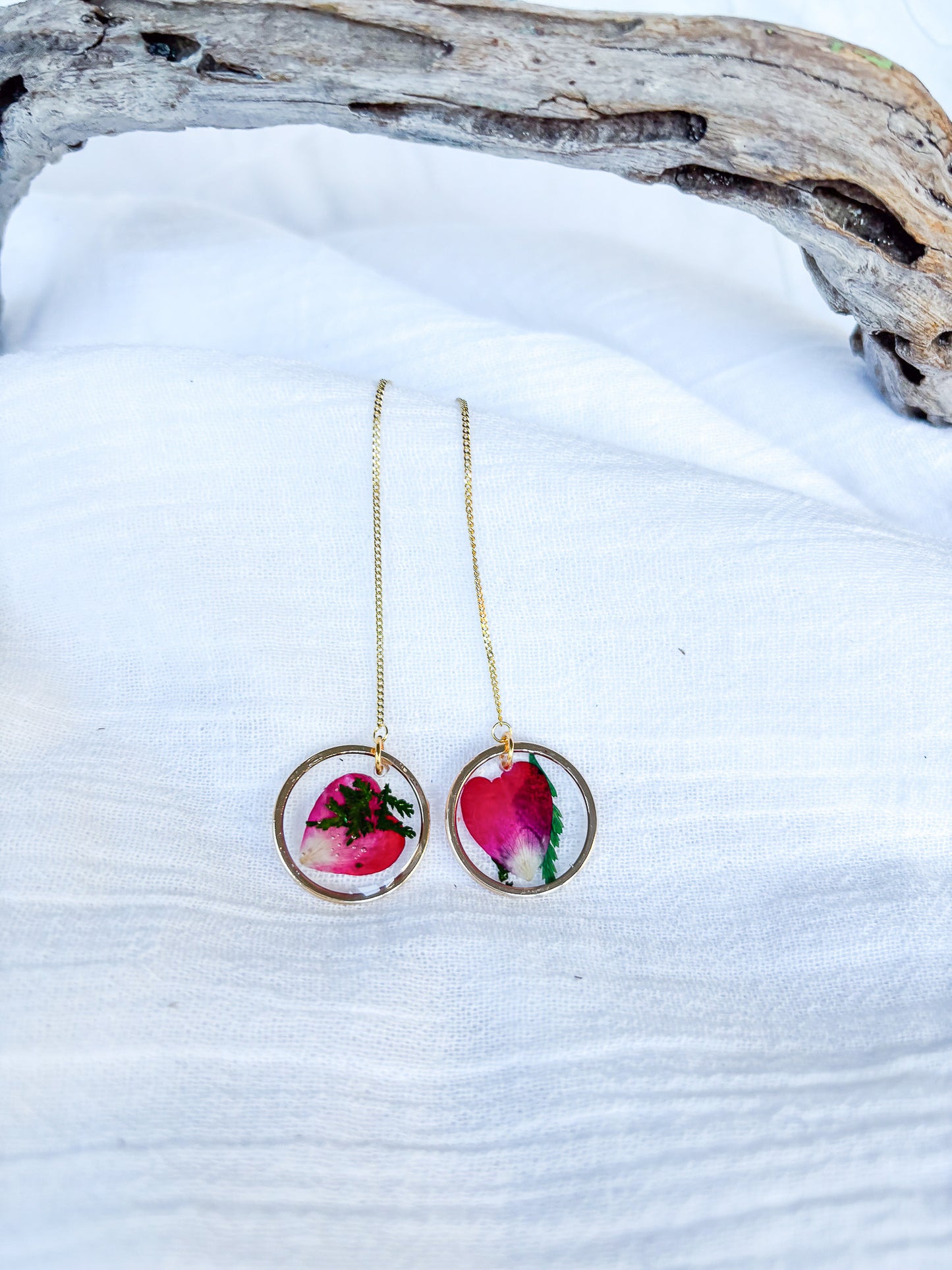 Botanical Bliss: Real rose petals in resin on Gold Threads - Beadsmith