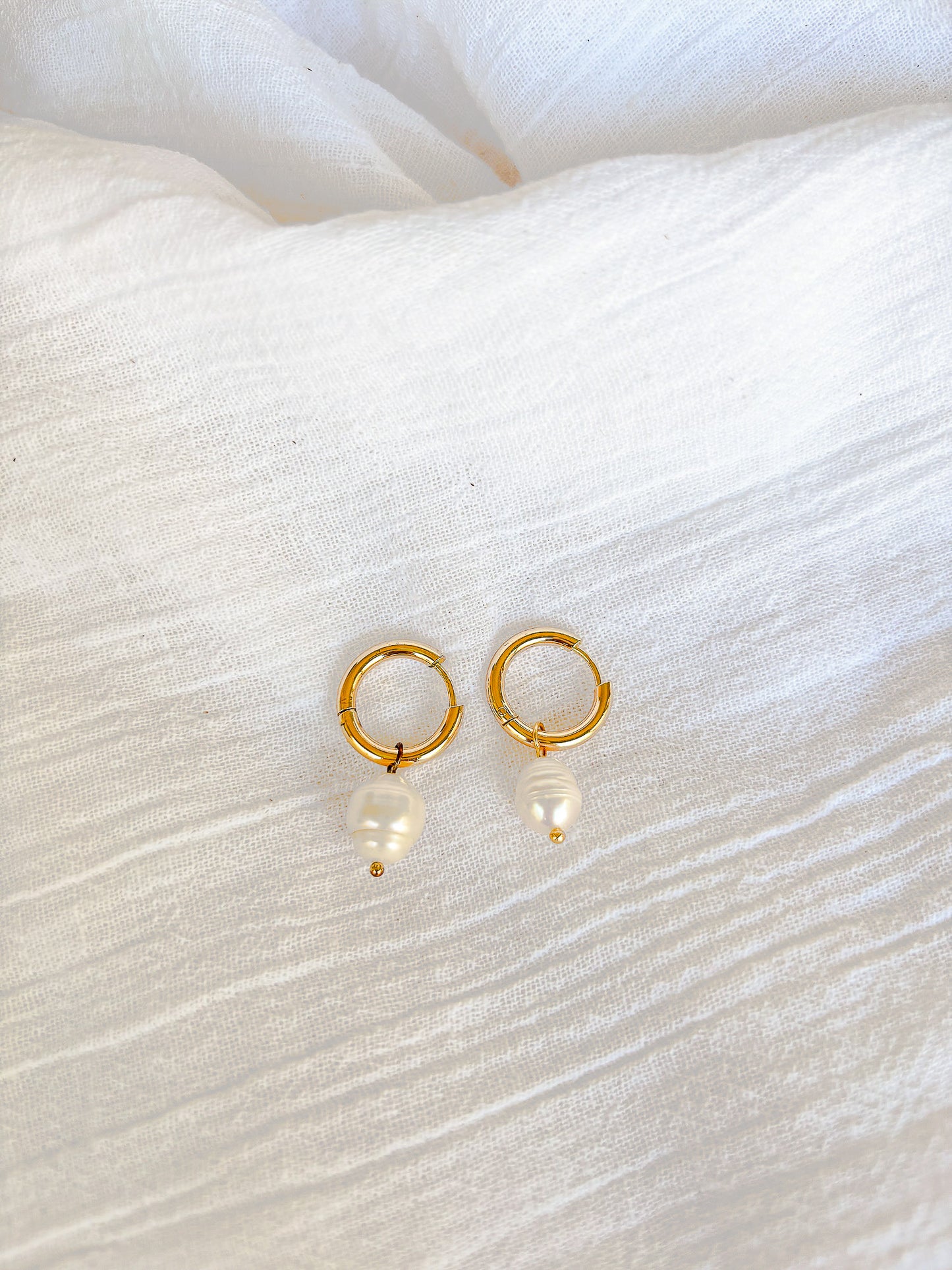 Freshwater Pearl Gold Huggie Hoop Earrings - Beadsmith