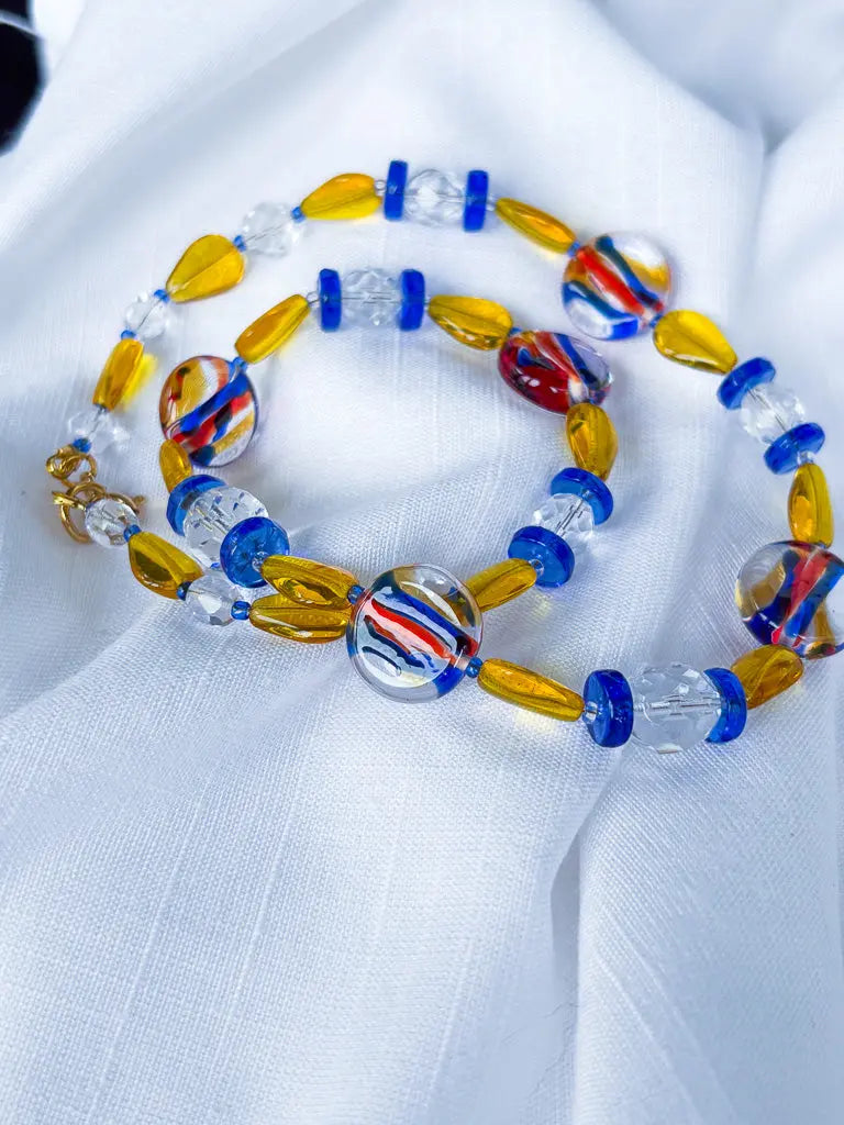 Beautiful yellow and blue glass necklace - Beadsmith