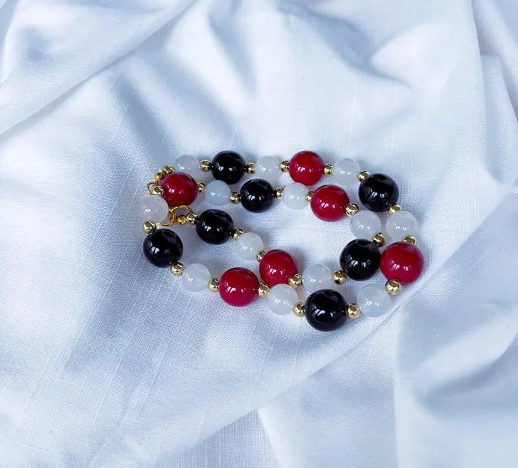 Black and red white beaded necklace - Beadsmith