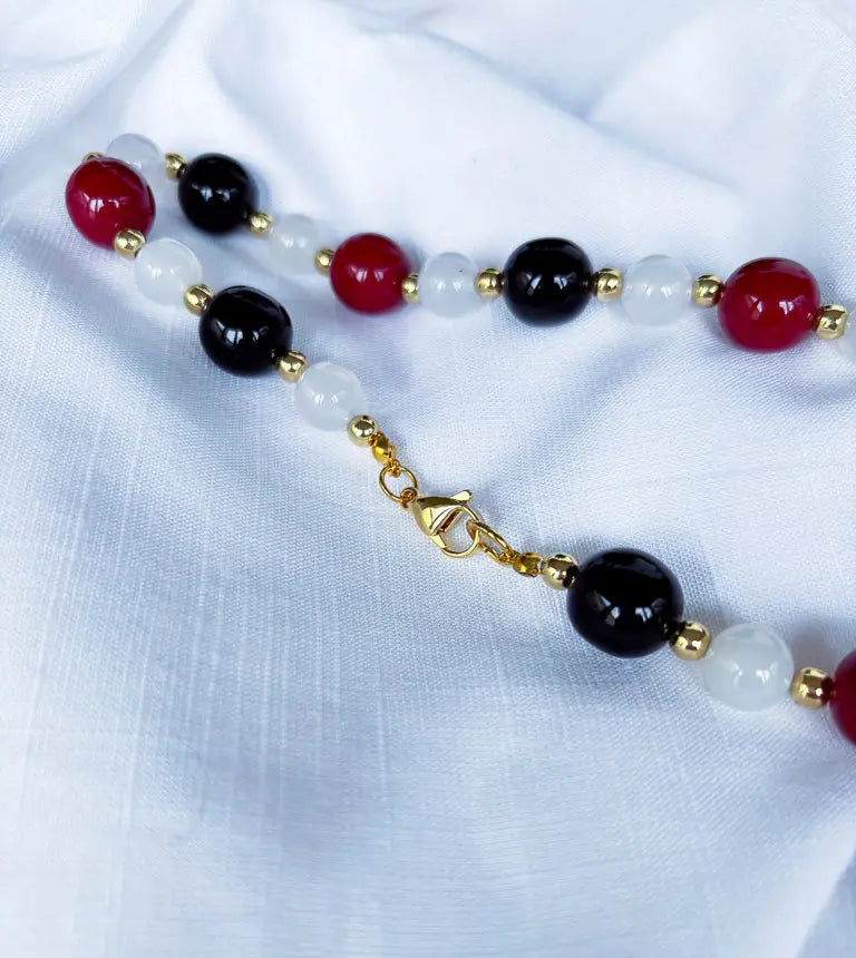 Black and red white beaded necklace - Beadsmith