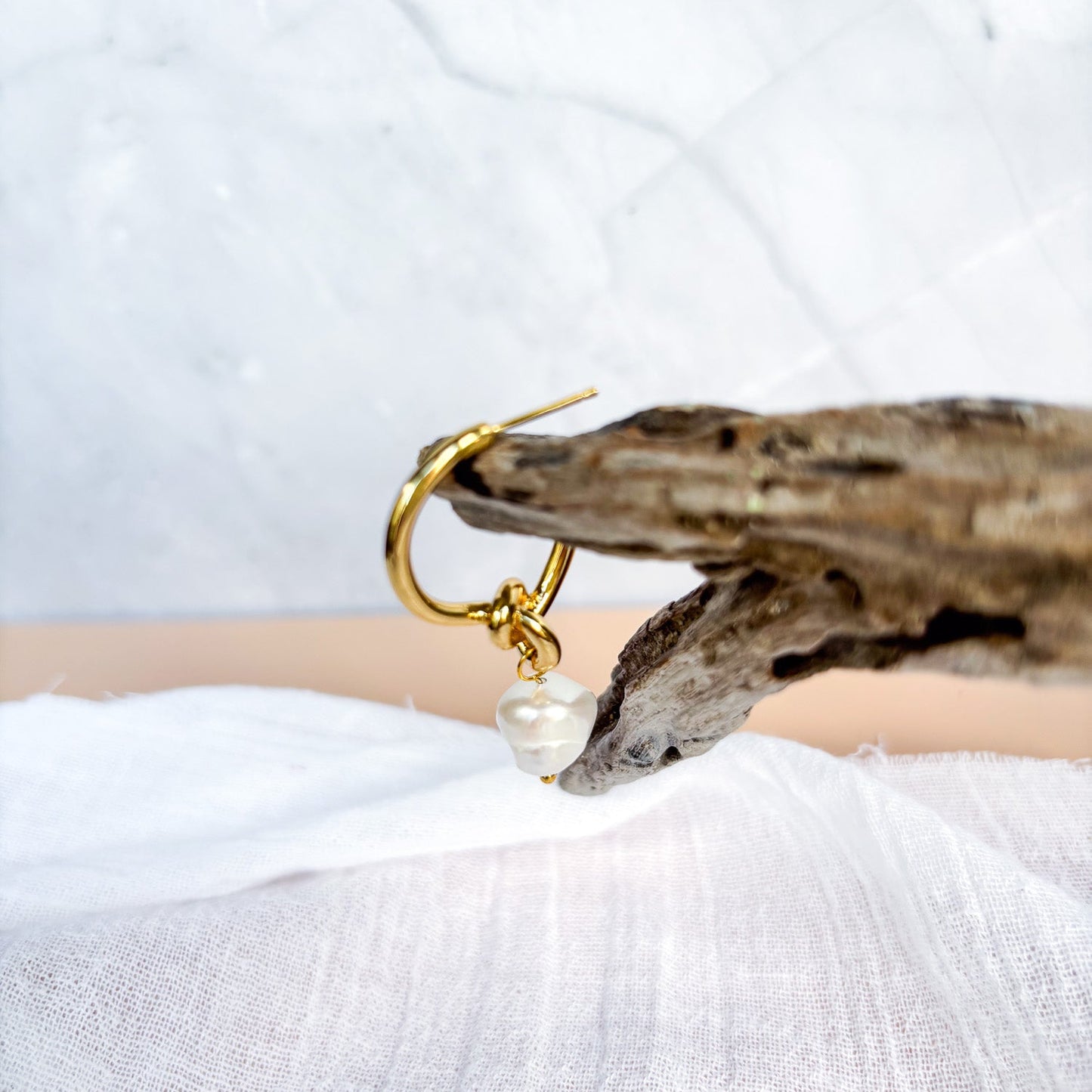 Gold plated knot hoop with freshwater pearl - Beadsmith