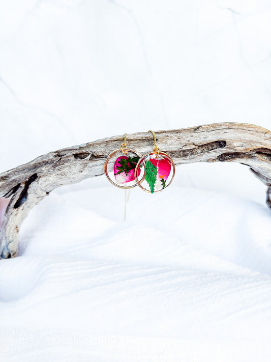 Botanical Bliss: Real rose petals in resin on Gold Threads - Beadsmith