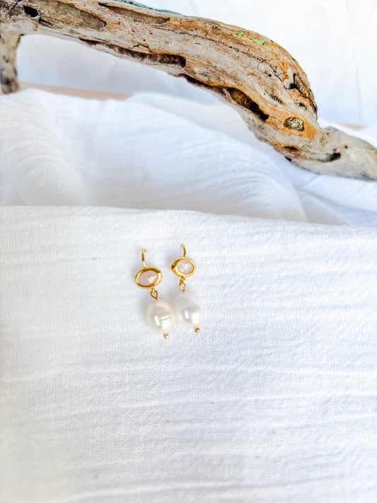 Freshwater Pearl & Gold Crystal Hook Earrings - Beadsmith