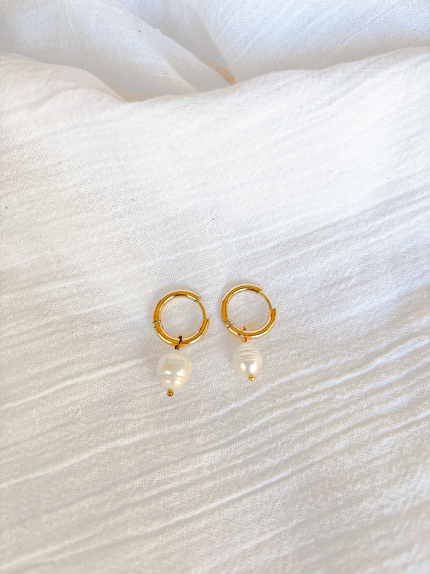 Freshwater Pearl Gold Huggie Hoop Earrings - Beadsmith