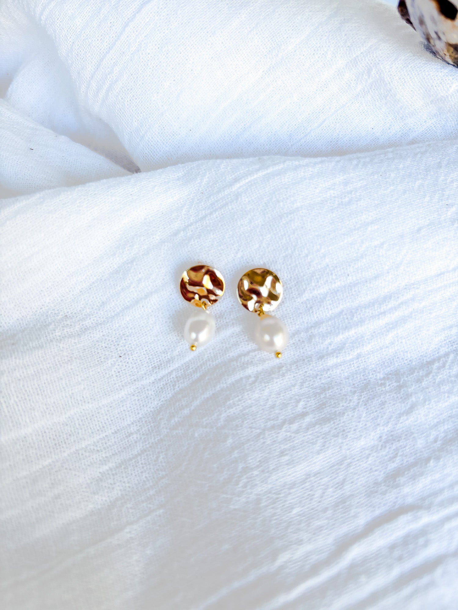 Freshwater Pearls on Hammered Gold Disc - Beadsmith