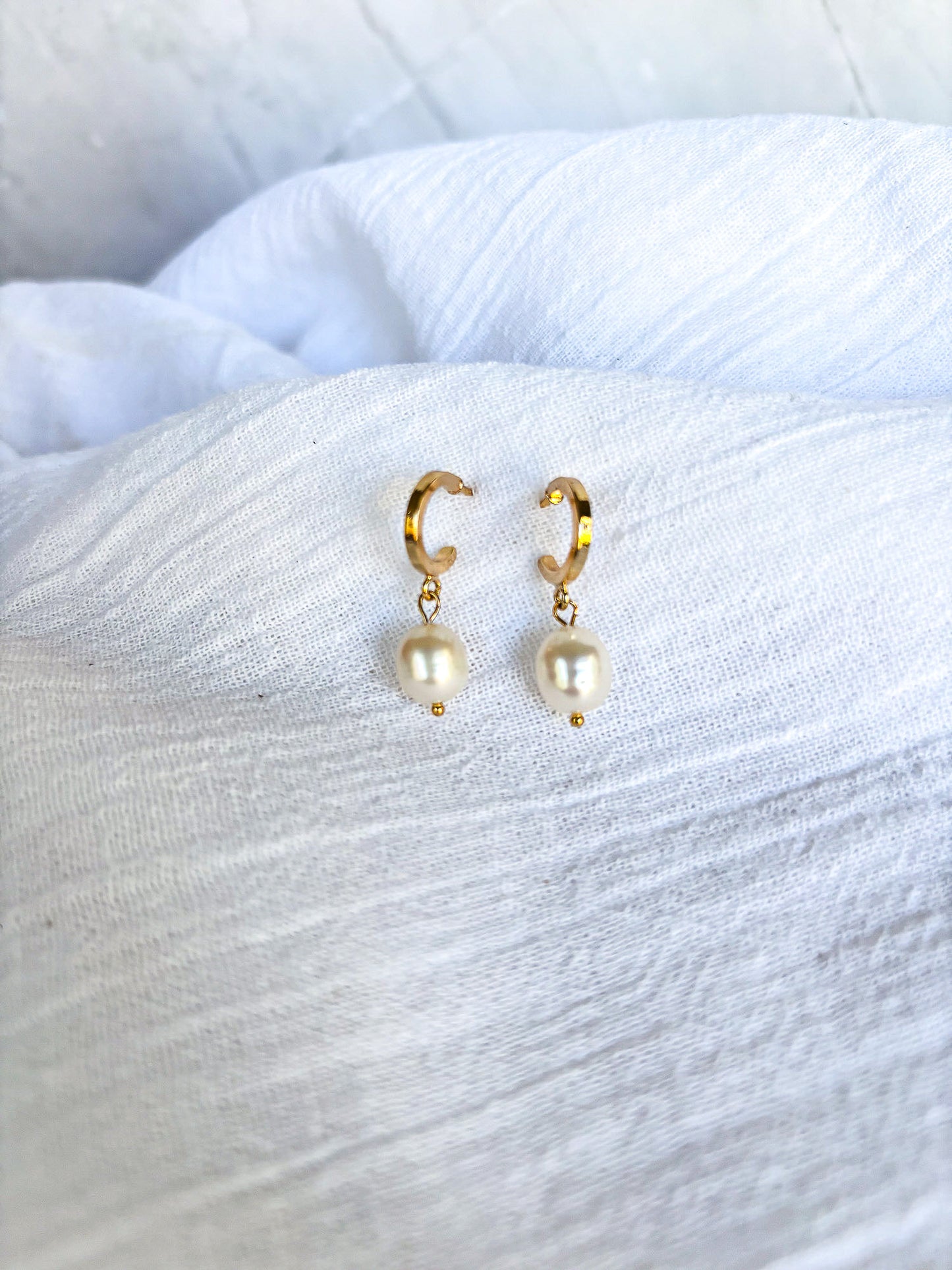 Freshwater Pearl Chunky half Huggie Hoops - Beadsmith