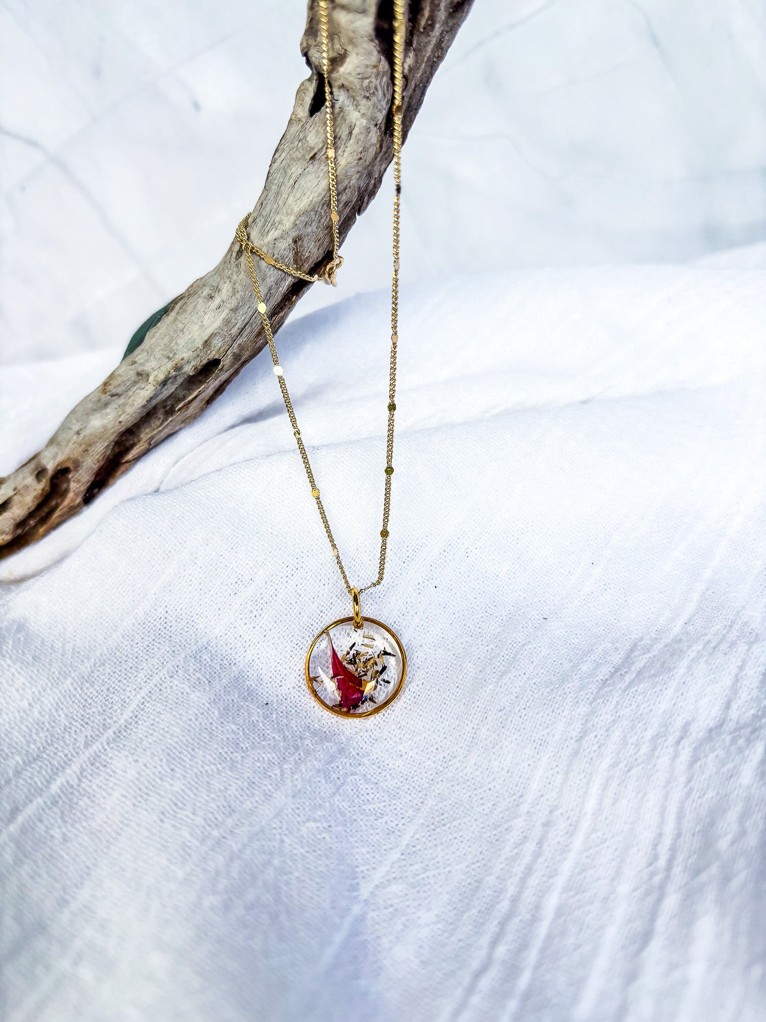 Gold round open hoop with real flowers on 18k Gold Chain - Beadsmith