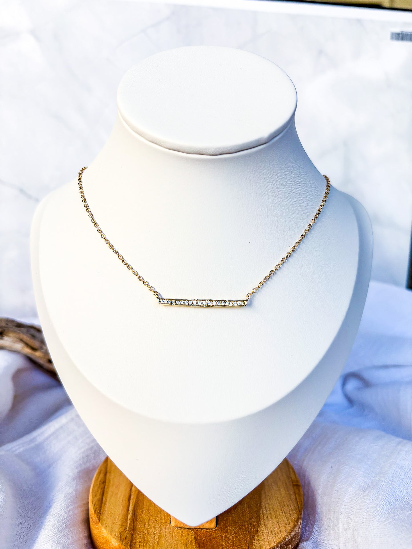 Dainty gold Diamante bar on 18k Gold Chain - Beadsmith