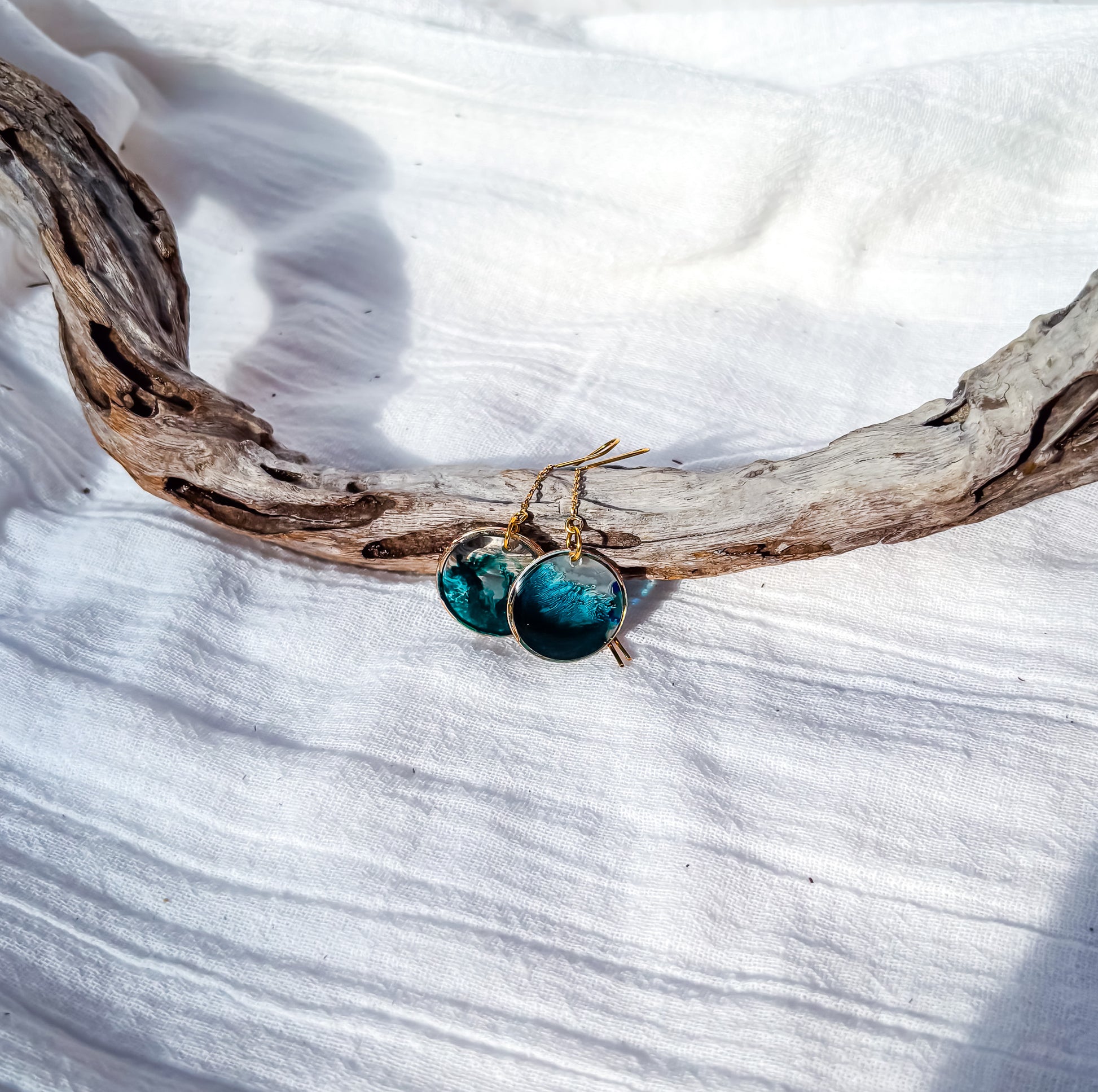 Blue Resin Disc Earrings on Gold Threader Drops - Beadsmith
