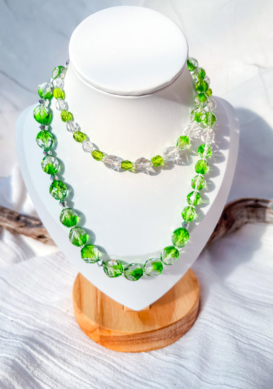 Round Faceted Green and White Crystal Beaded Necklace - Beadsmith