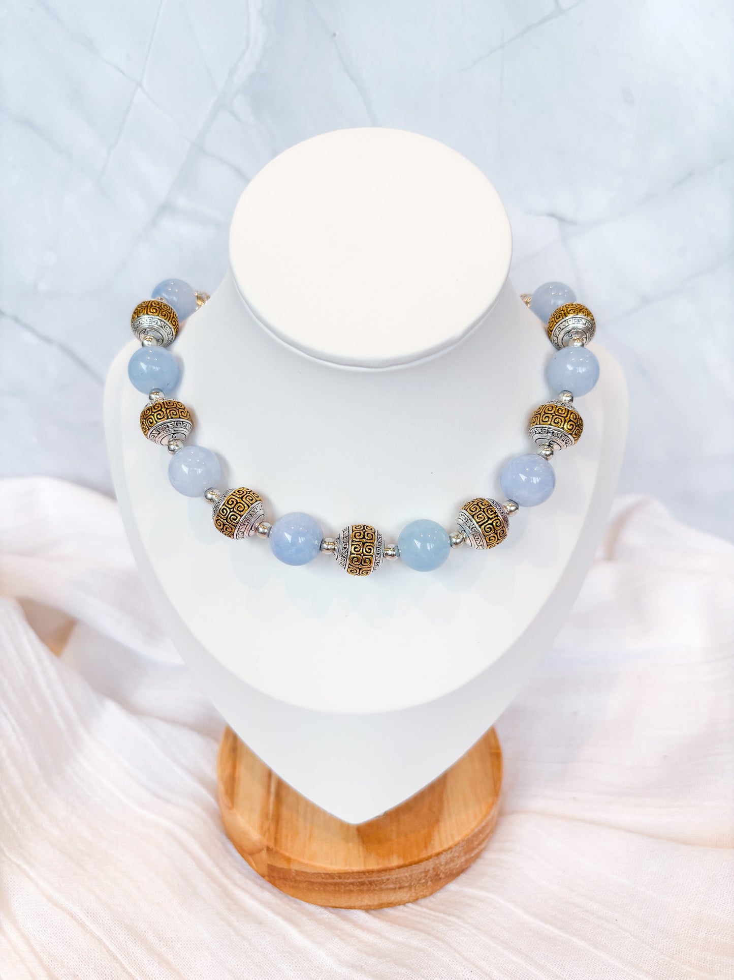 Pale blue and metal detailed round bead short necklace - Beadsmith