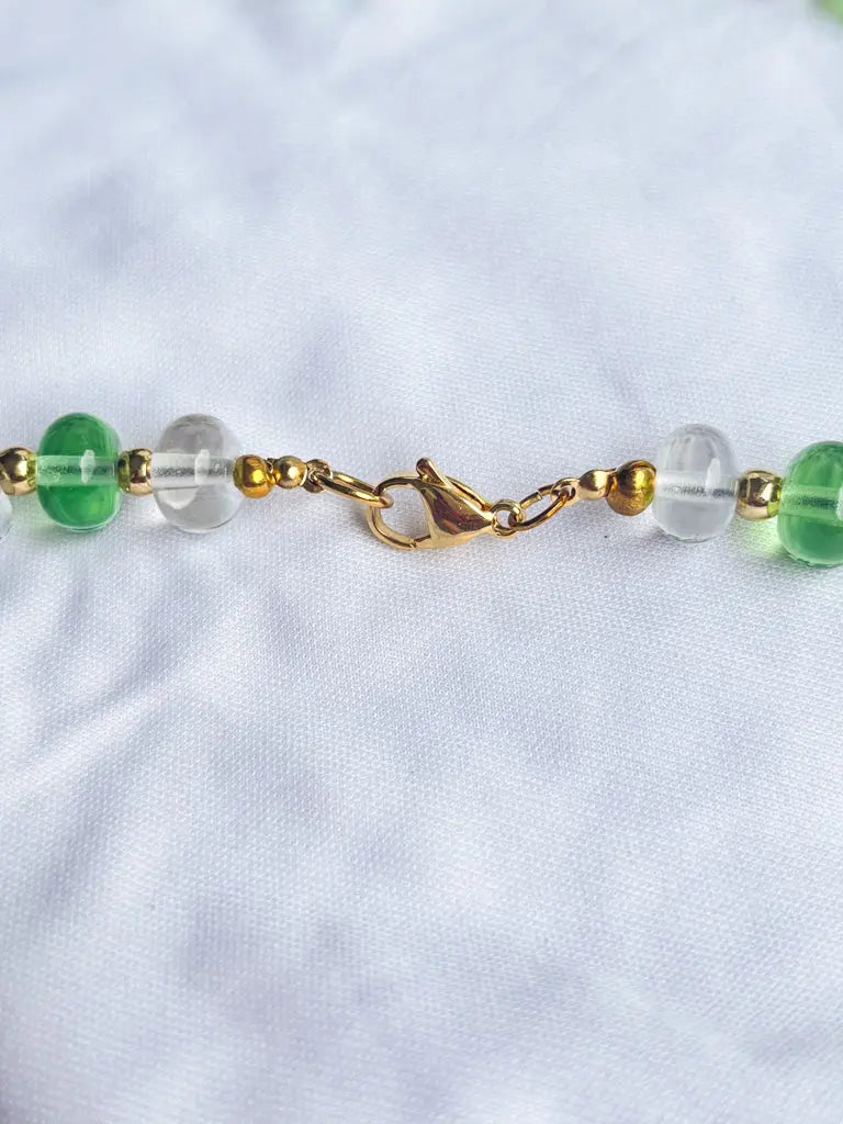Frosted round green and clear beaded necklace - Beadsmith