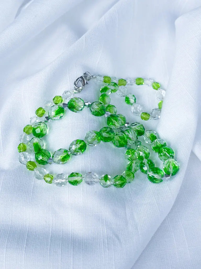 Round Faceted Green and White Crystal Beaded Necklace - Beadsmith