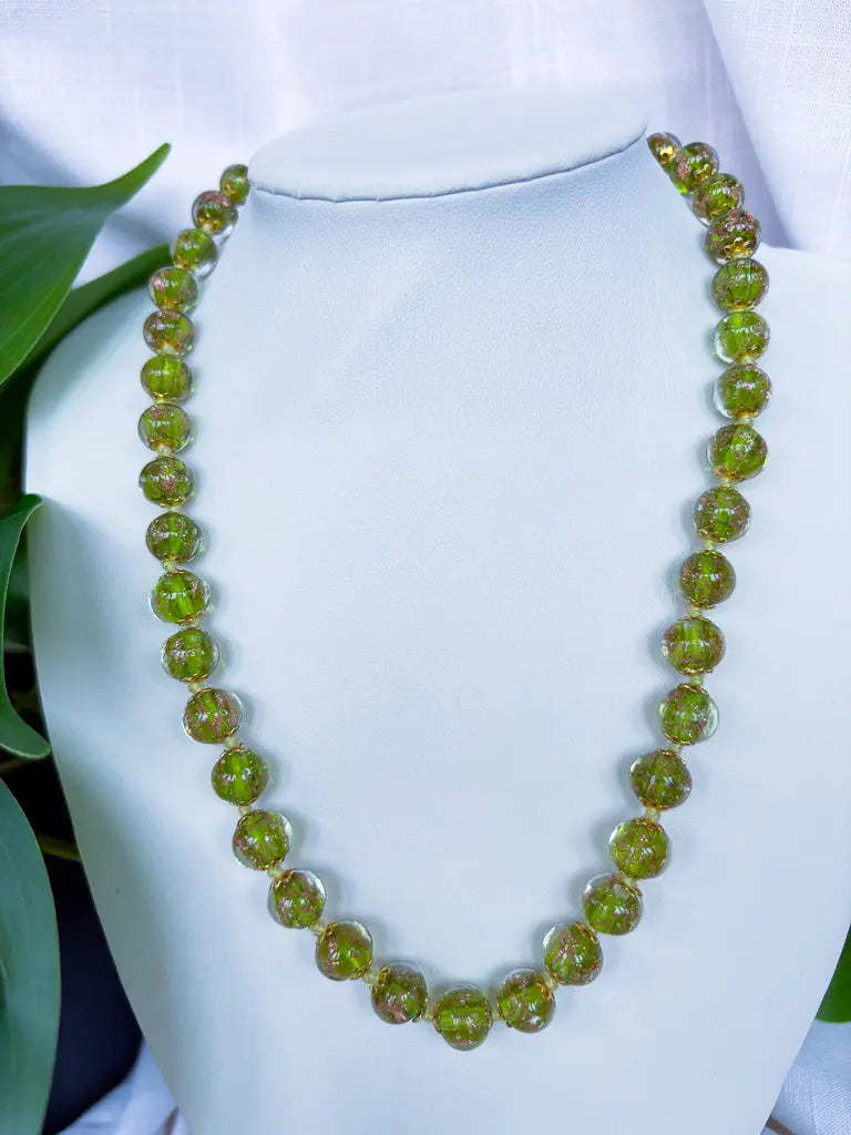 Round green and bronze beaded necklace - Beadsmith