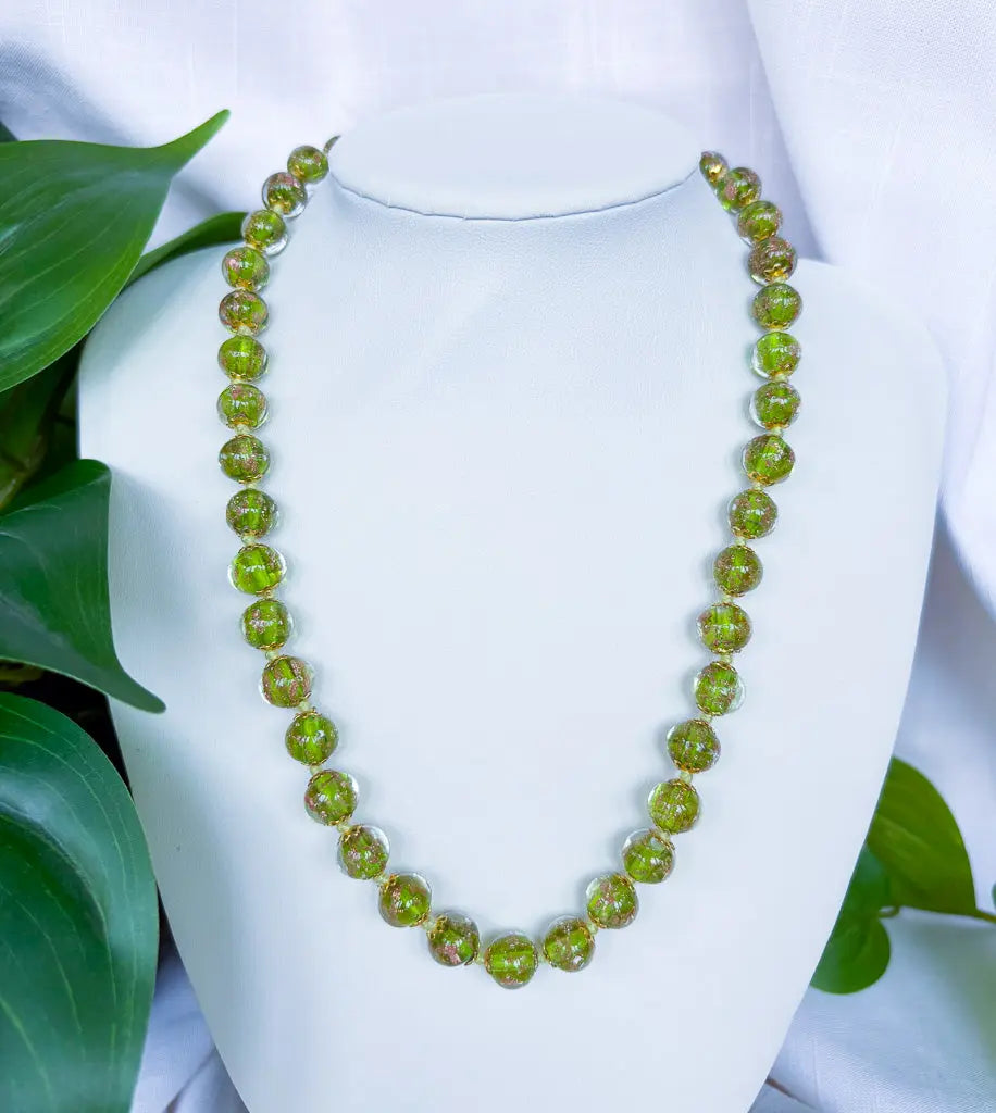 Round green and bronze beaded necklace - Beadsmith