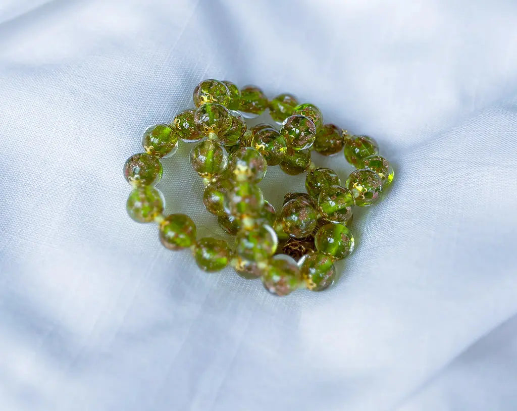 Round green and bronze beaded necklace - Beadsmith