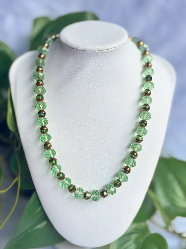 Round green crystal and bronze detail beaded necklace - Beadsmith