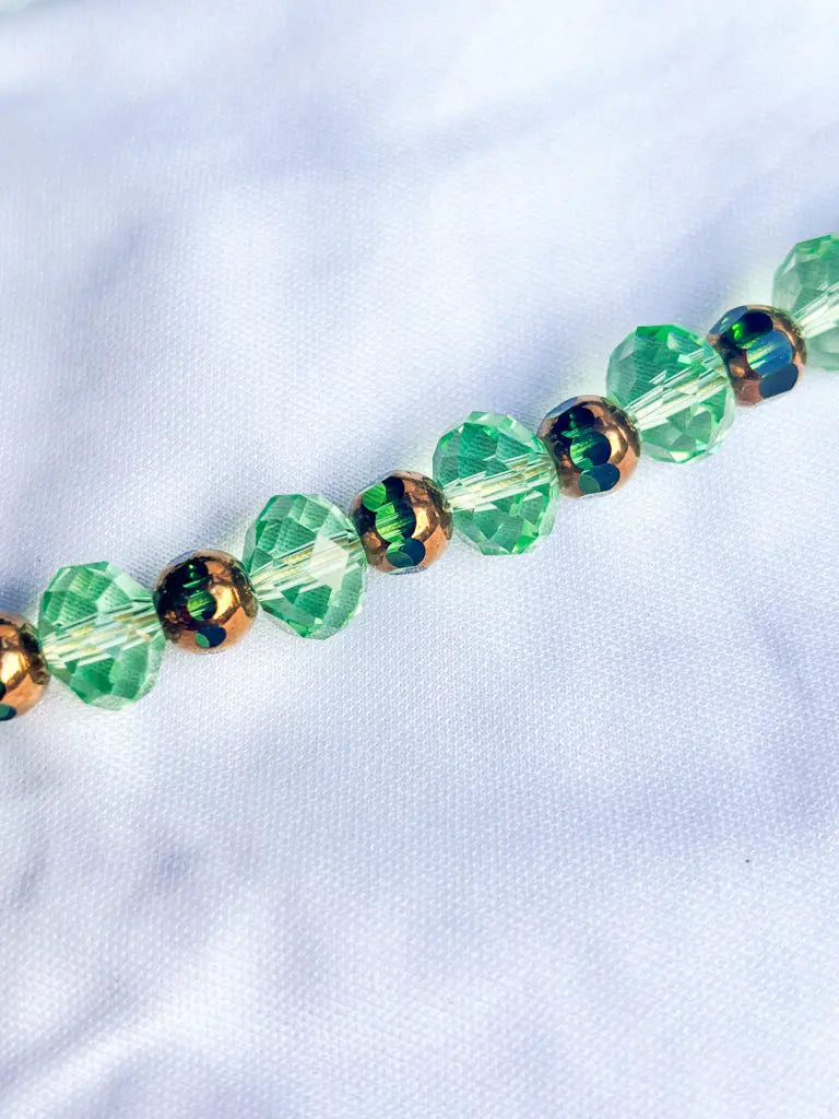 Round green crystal and bronze detail beaded necklace - Beadsmith